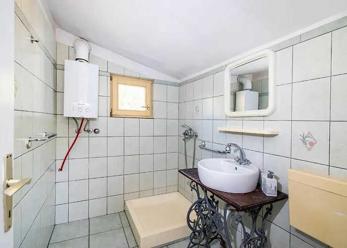 بيت للعطل 2 Bedroom Front In سالي