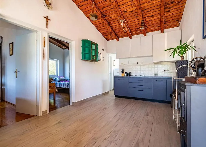 بيت للعطل 2 Bedroom Front In *