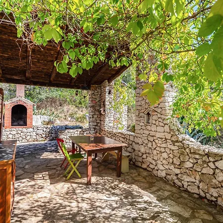 2 Bedroom Front In *